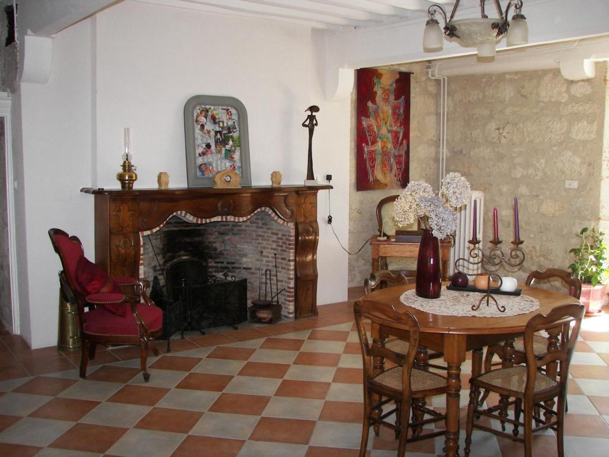 Saint-Jean-de-ThuracDomaine Du Noble住宿加早餐旅馆 外观 照片
