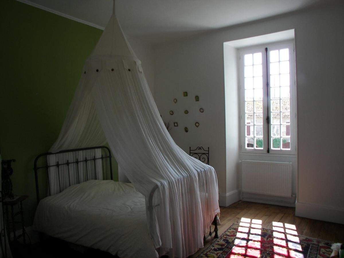 Saint-Jean-de-ThuracDomaine Du Noble住宿加早餐旅馆 外观 照片